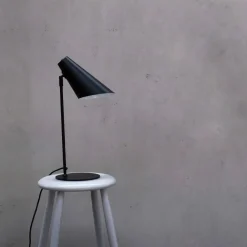 Hot Dyberg Larsen Cale 50cm skrivbordslampa