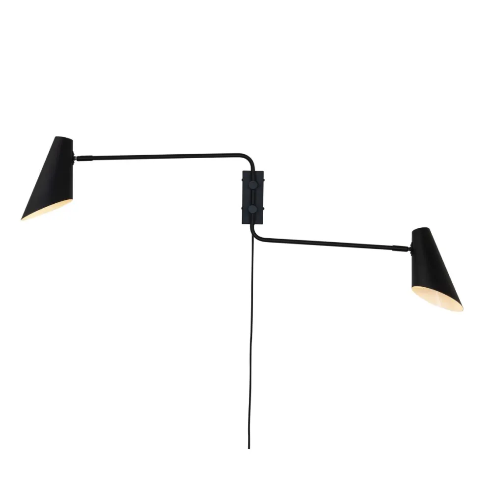 Hot Dyberg Larsen Cale 68cm vägglampa Svart