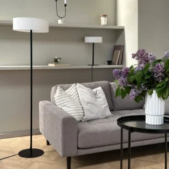 Best Dyberg Larsen Calix golvlampa Svart