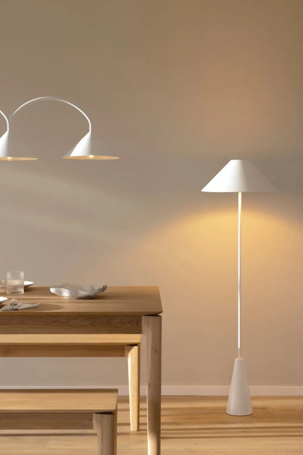 Discount Globen Lighting Cannes golvlampa