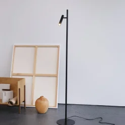 Best Dyberg Larsen Carlo 1 golvlampa Svart