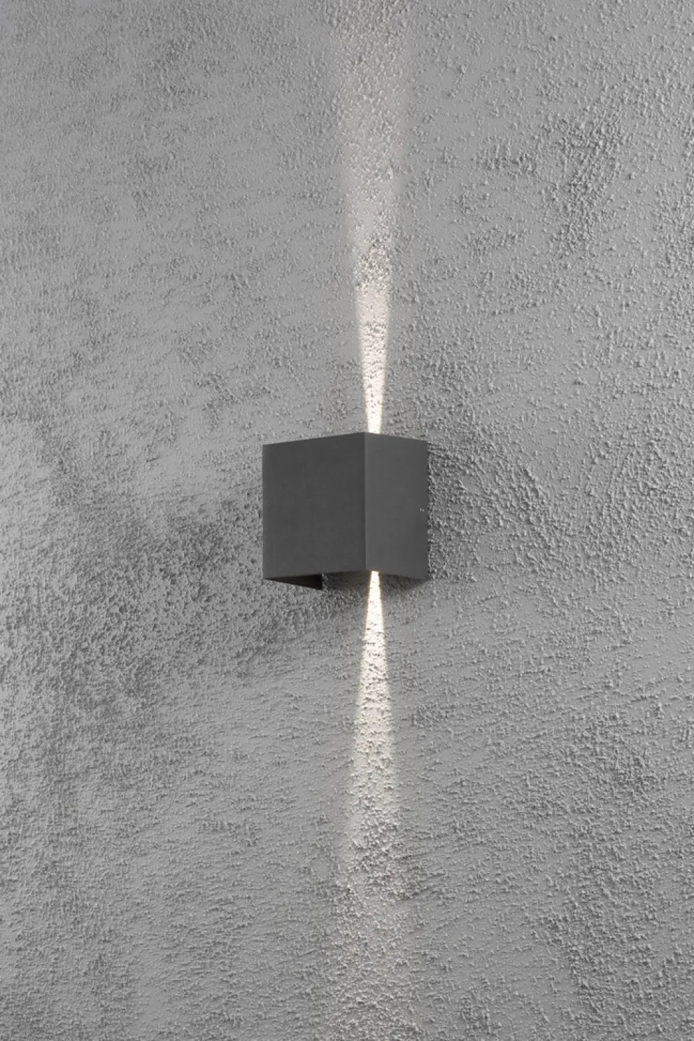 Clearance Konstsmide Cremona utelampa