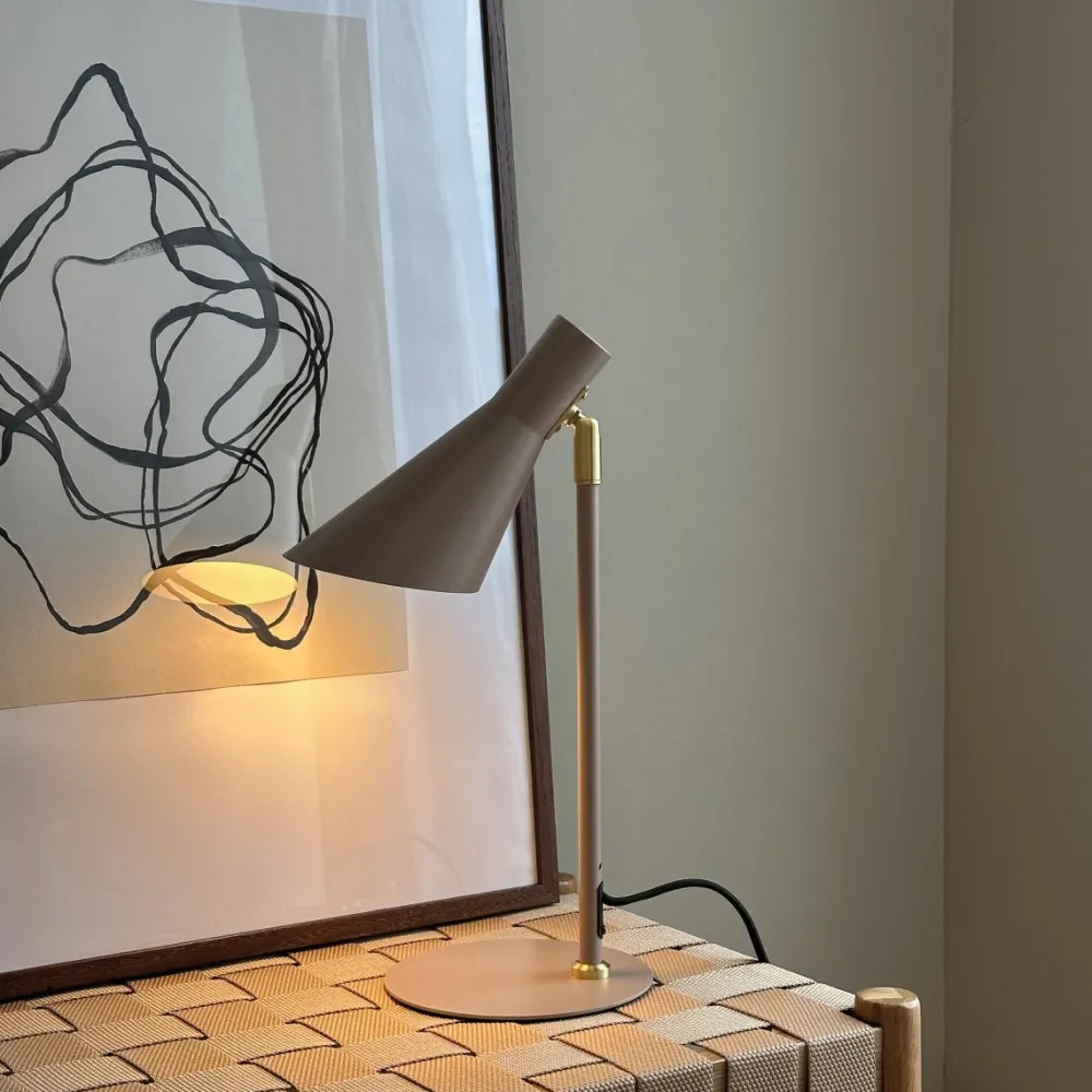 Hot Dyberg Larsen DL12 Mini 40cm skrivbordslampa