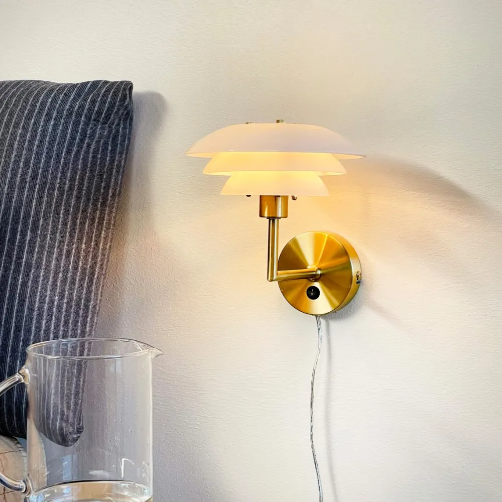 Dyberg Larsen DL20 vägglampa
