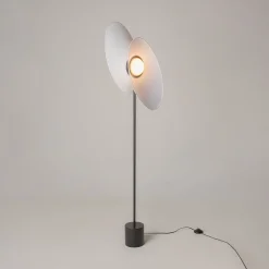 Discount Maytoni Evolution golvlampa Vit