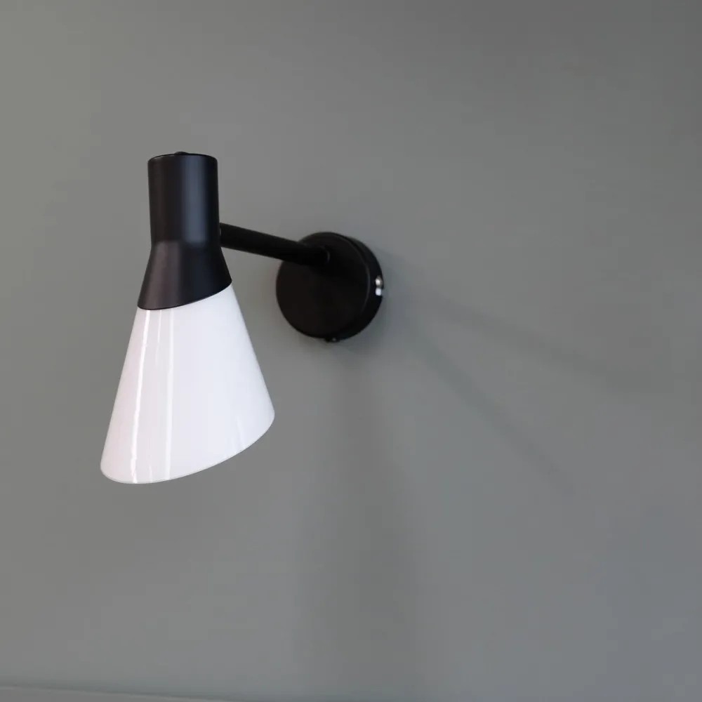 Outlet Dyberg Larsen Gent 30cm vägglampa Svart