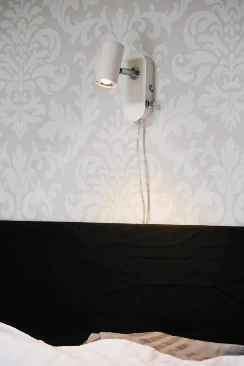 New Aneta Lighting Gusto läslampa