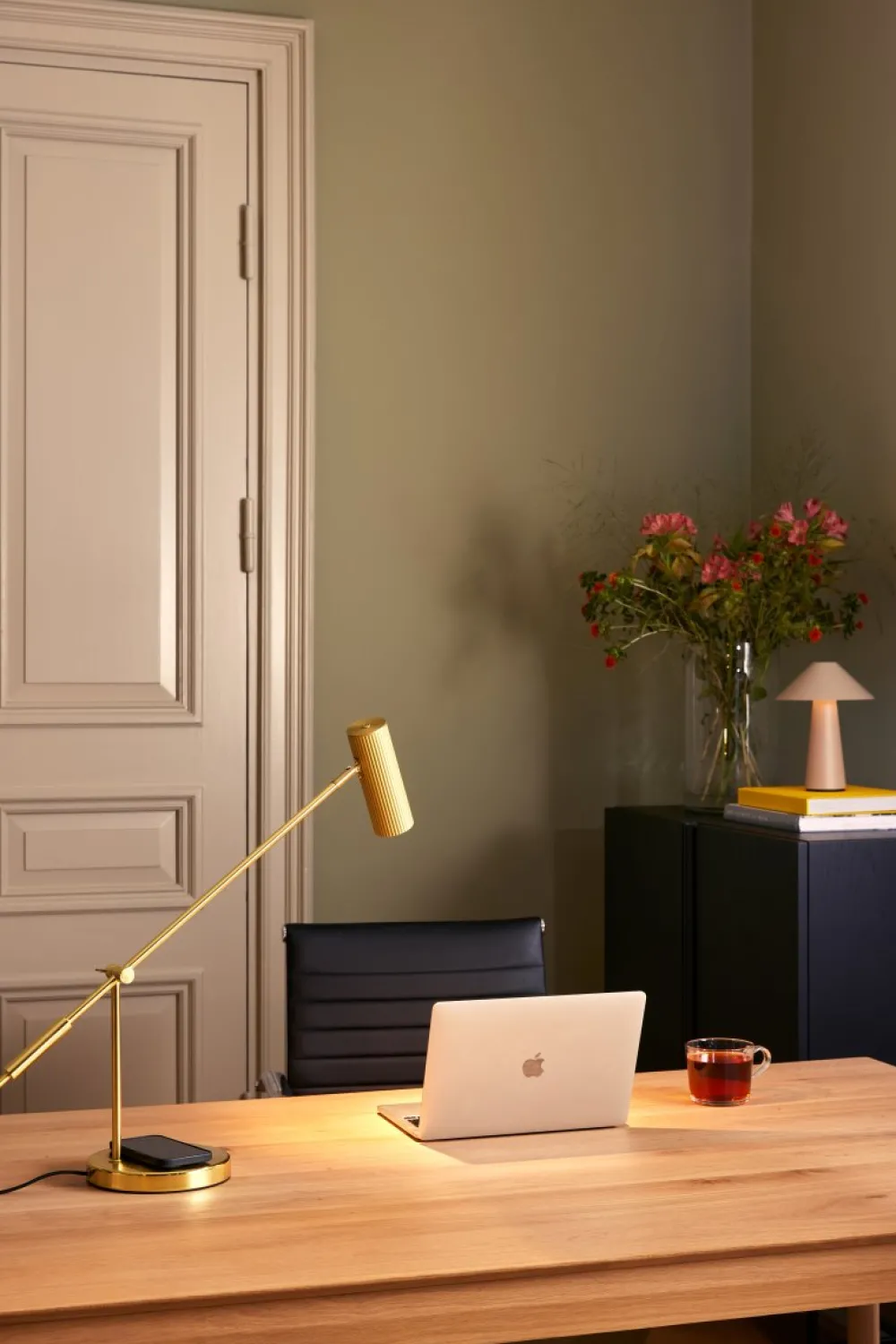 Online Globen Lighting Hubble Read 64cm skrivbordslampa