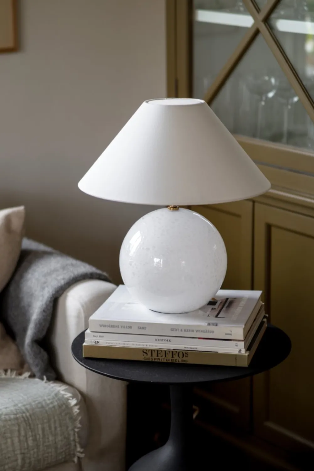Online Globen Lighting Iris 40cm bordslampa Vit