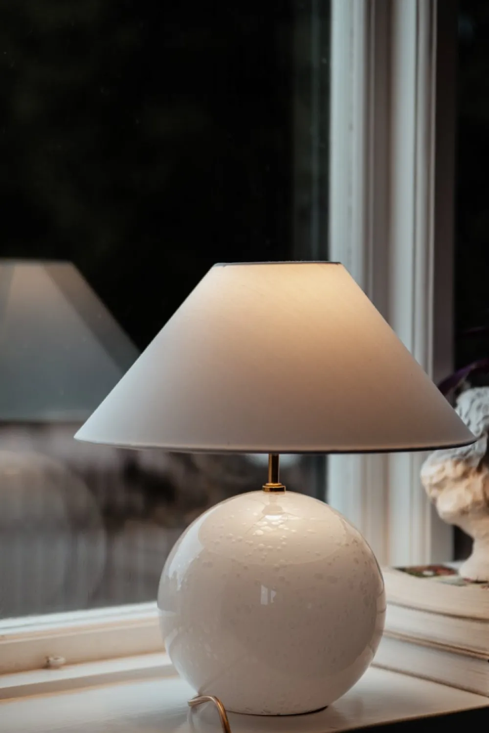 Online Globen Lighting Iris 40cm bordslampa Vit