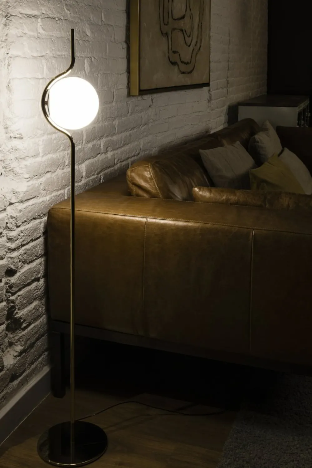 Outlet Faro Barcelona Le Vita golvlampa