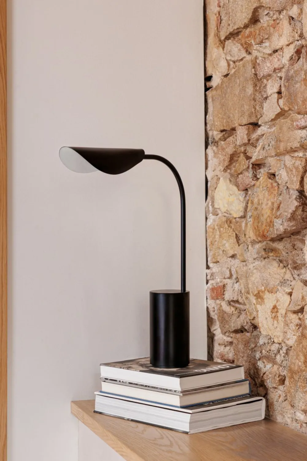 Faro Barcelona Liggera 55cm bordslampa Svart