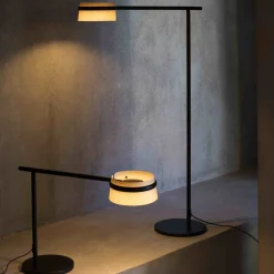 Sale Faro Barcelona Loop golvlampa Trä