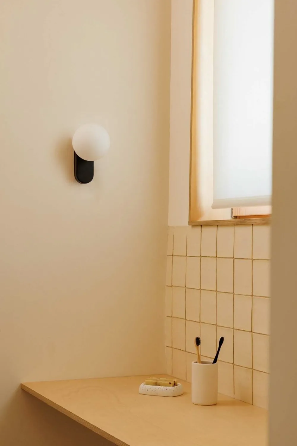 Discount Faro Barcelona Mabe 16cm badrumslampa Svart