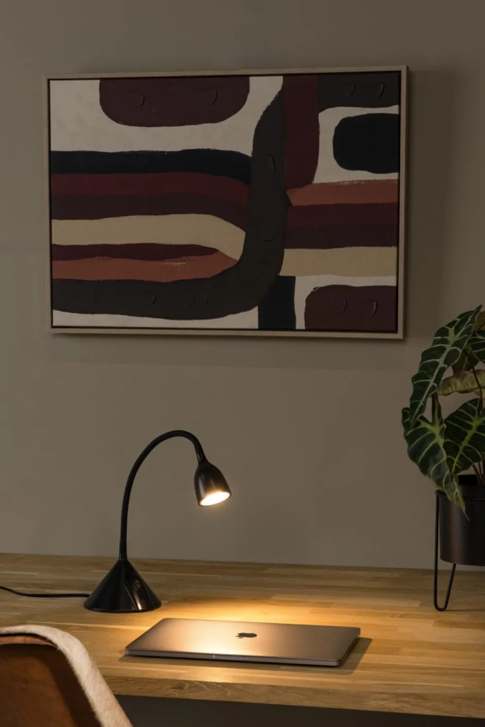 Discount Lucide Milo 50cm skrivbordslampa Svart