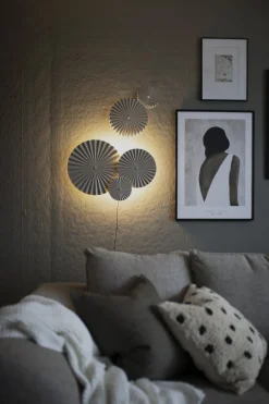 Hot Globen Lighting Omega 70cm vägglampa