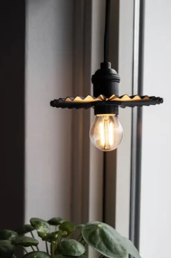 Sale Globen Lighting Omega Ø15 fönsterlampa Svart