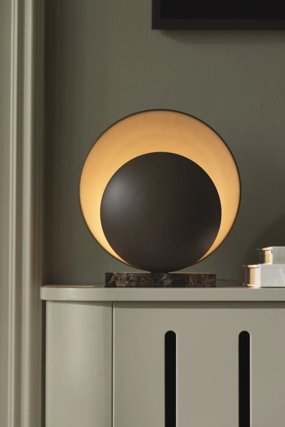 Online Globen Lighting Orbit 32cm bordslampa