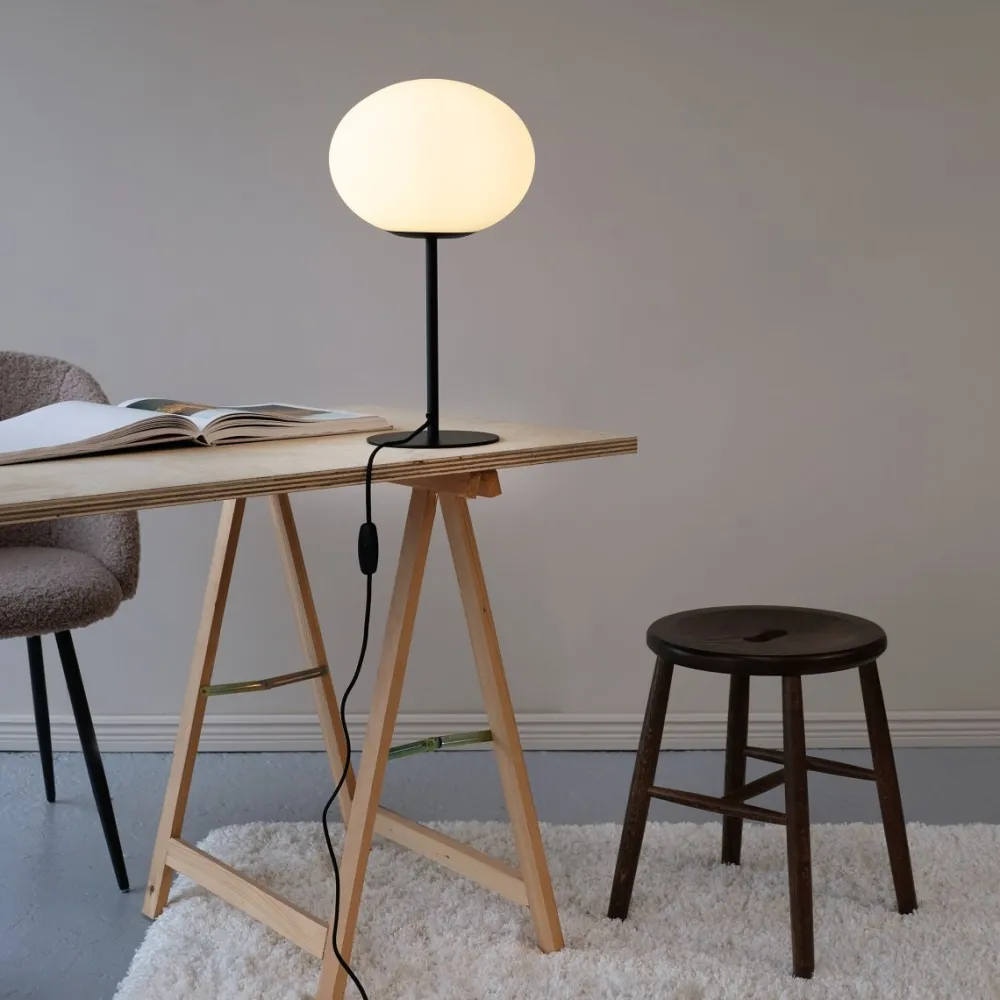 Discount Dyberg Larsen Princess 48cm bordslampa Svart