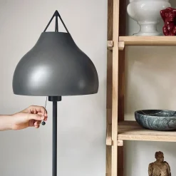 Discount Dyberg Larsen Pyra golvlampa