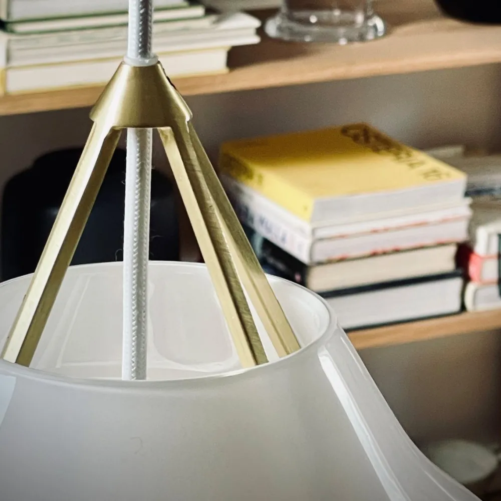 Outlet Dyberg Larsen Pyra Ø30 taklampa