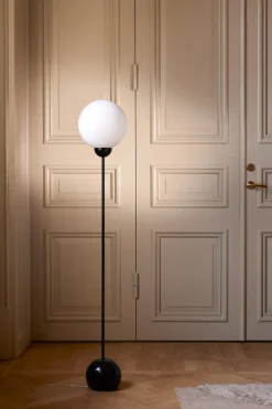 Clearance Globen Lighting Ripley golvlampa