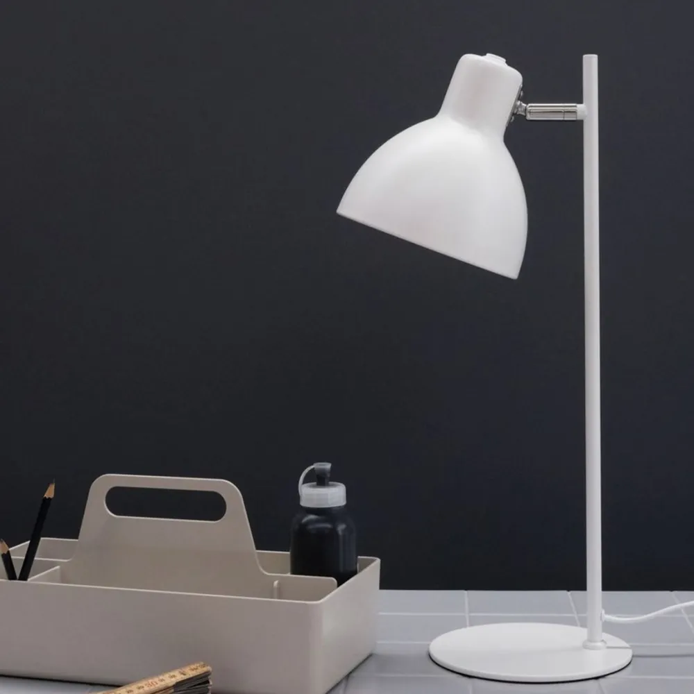 Dyberg Larsen Skagen 50cm skrivbordslampa Vit