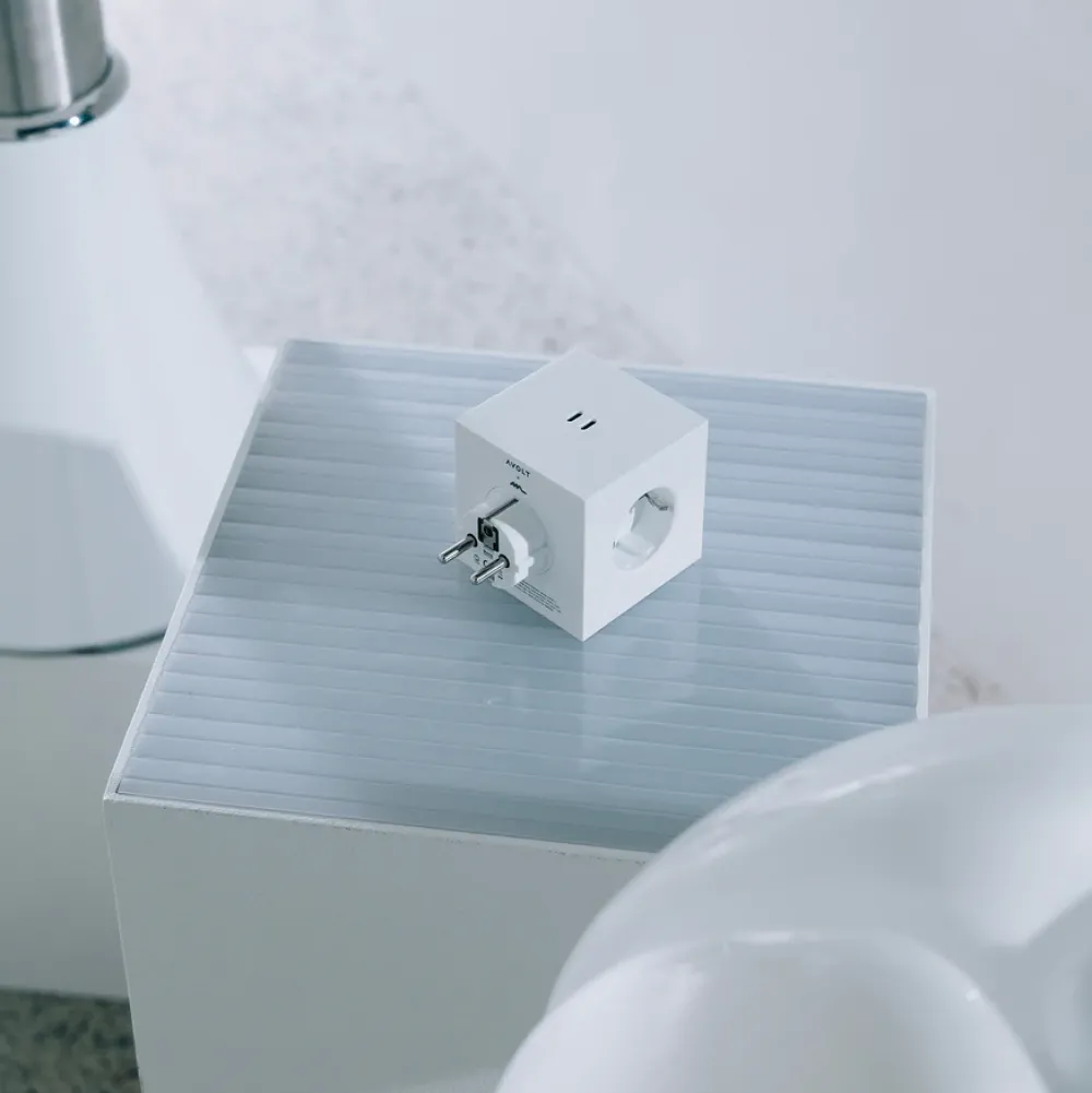 Discount Avolt Square 2 Socket extender with 30W Dual USBC, Martinelli Luce edition Vit