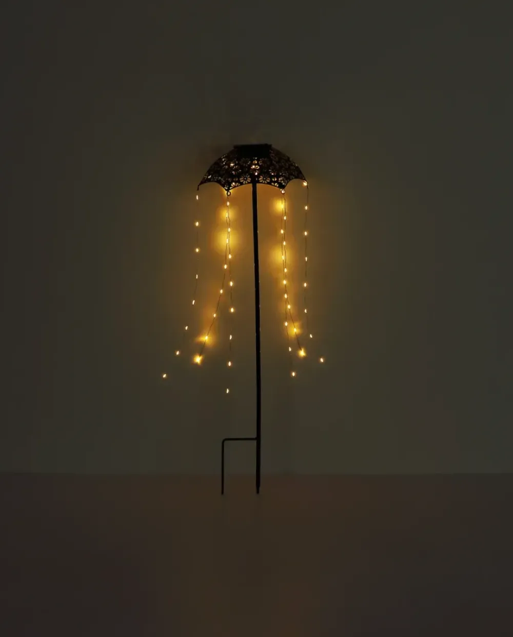 Hot Globo Lighting Umbrella solcellslampa Svart