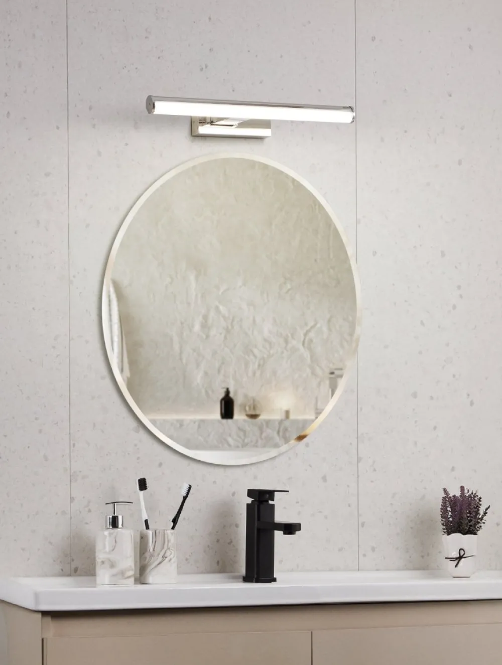 Outlet Eglo Vadumi 40cm badrumslampa Krom