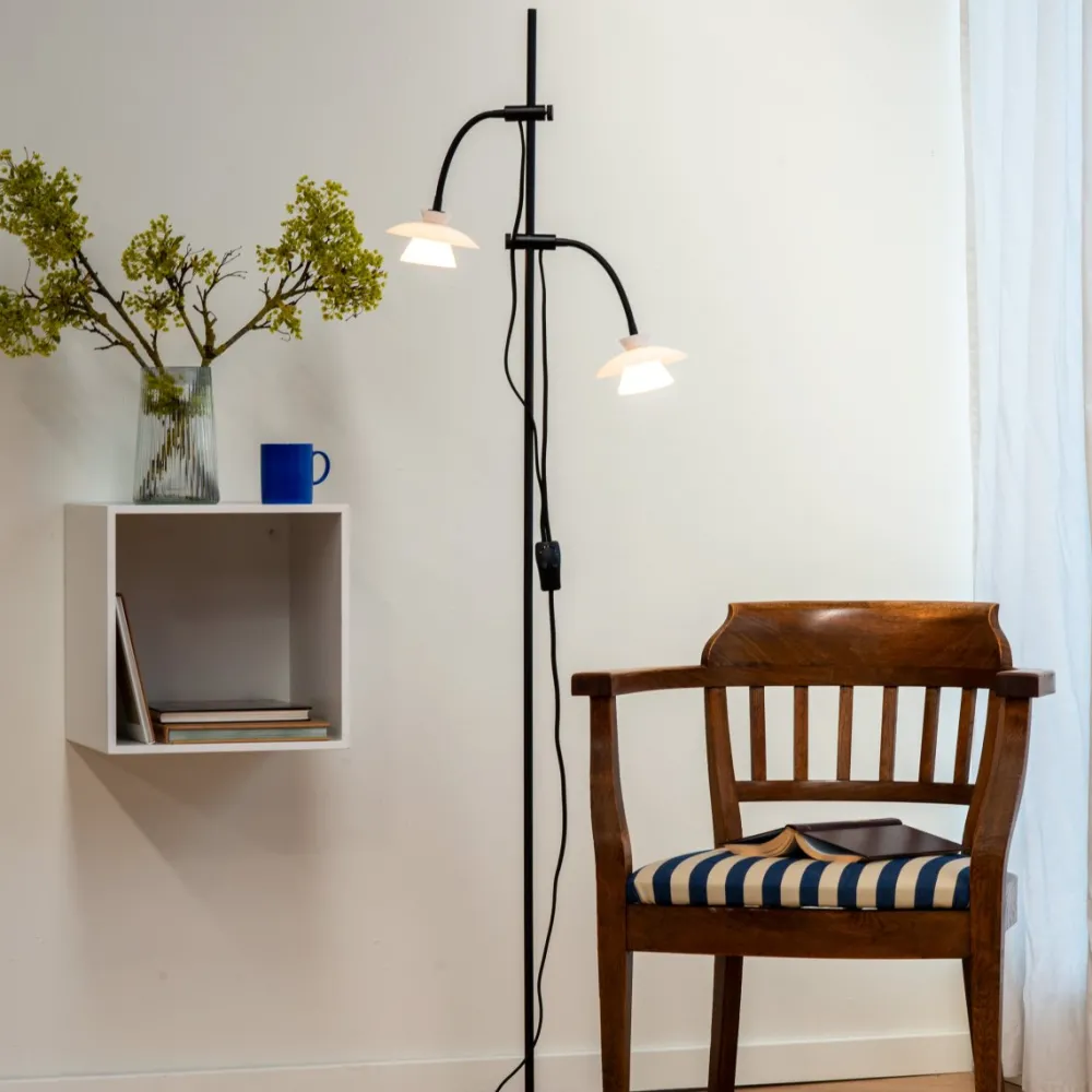 Online Dyberg Larsen Valby golvlampa Svart