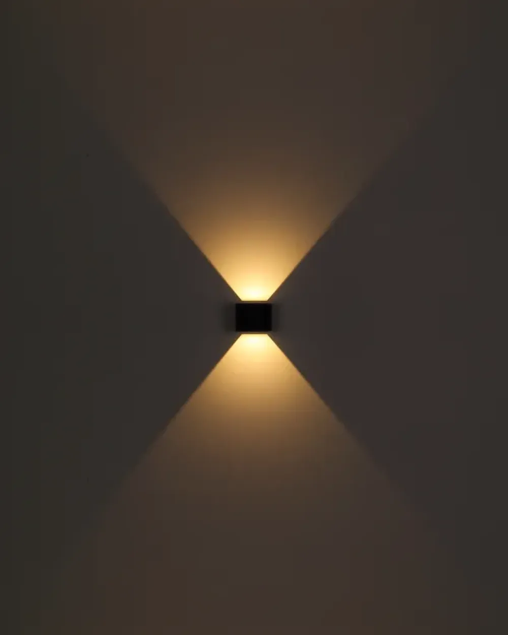 New Globo Lighting Veronika utelampa Svart