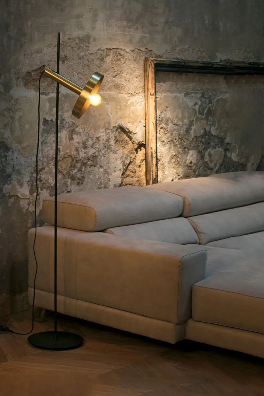 Hot Faro Barcelona Whizz golvlampa